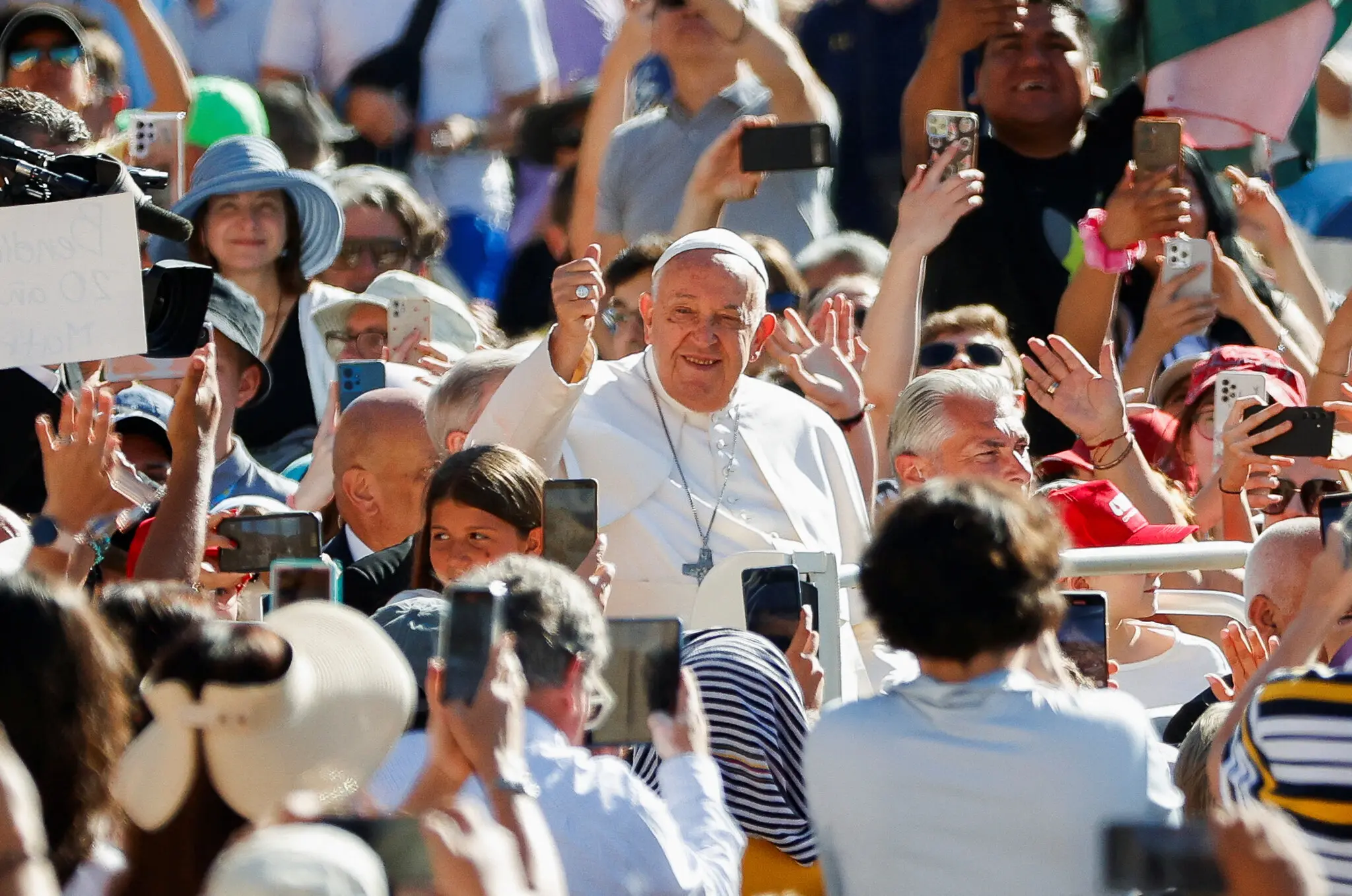 Папа Римський вперше планує взяти участь у саміті G7